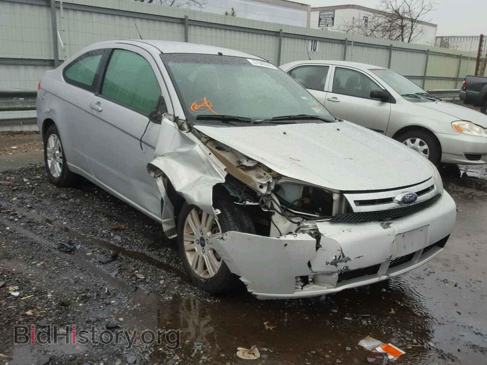 Photo 1FAHP33NX8W100984 - FORD FOCUS 2008