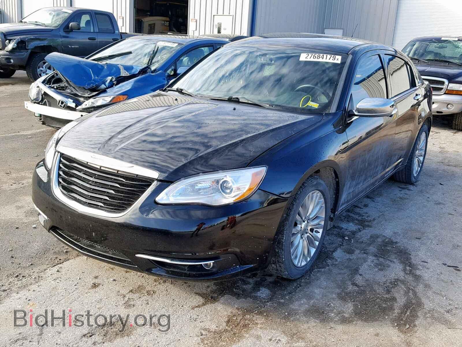 2011 CHRYSLER 200 - VIN: 1C3BC2FG5BN519765 - Фото 2