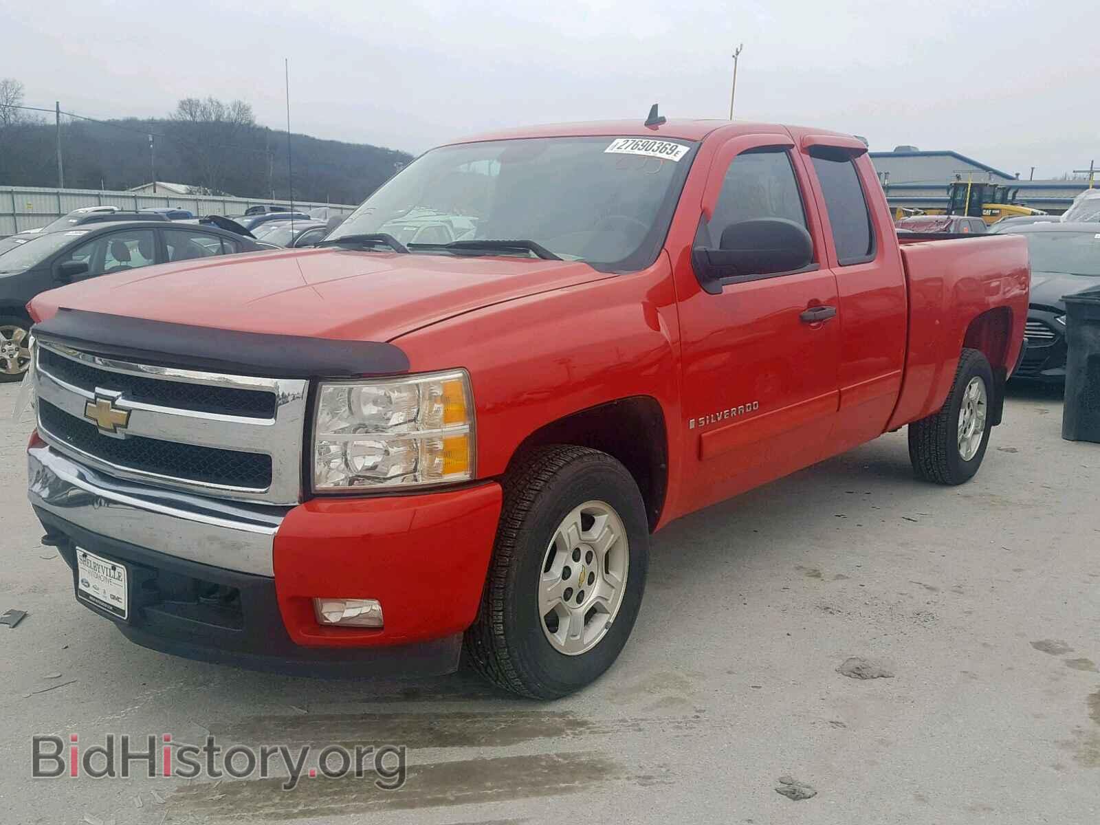 2007 CHEVROLET SILVERADO - VIN: 2GCEC19C371607721 - Photo 2