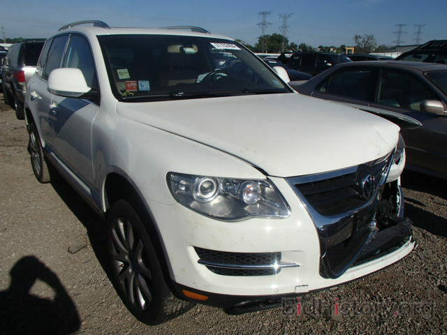 Фотография WVGBF7A95AD002894 - VOLKSWAGEN TOUAREG 2010