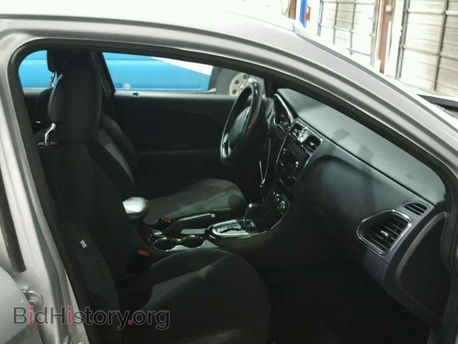 2012 CHRYSLER 200 - VIN: 1C3CCBAB1CN155281 - Фото 5