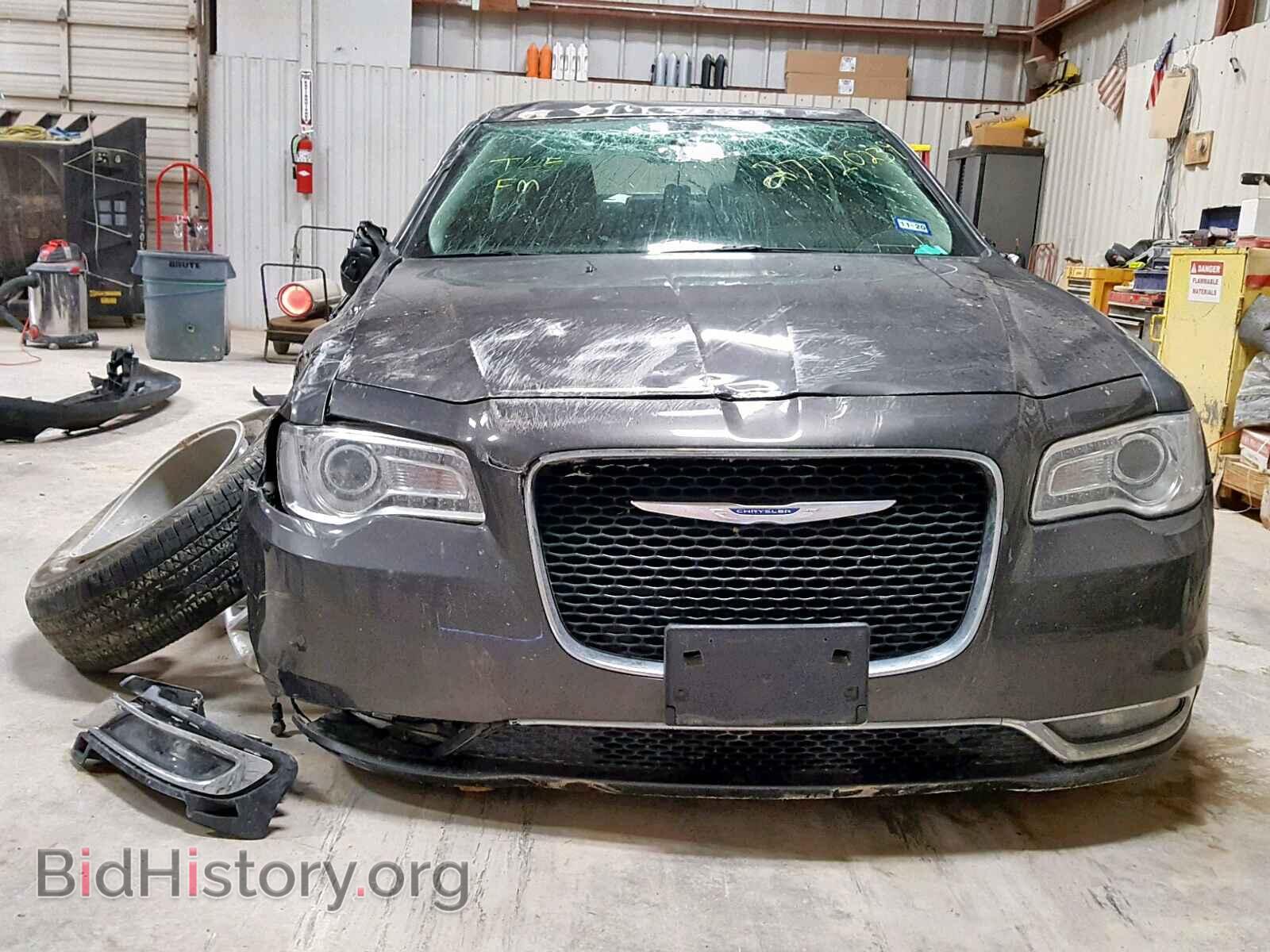 2018 CHRYSLER 300 - VIN: 2C3CCAAG8JH254904 - Фото 9
