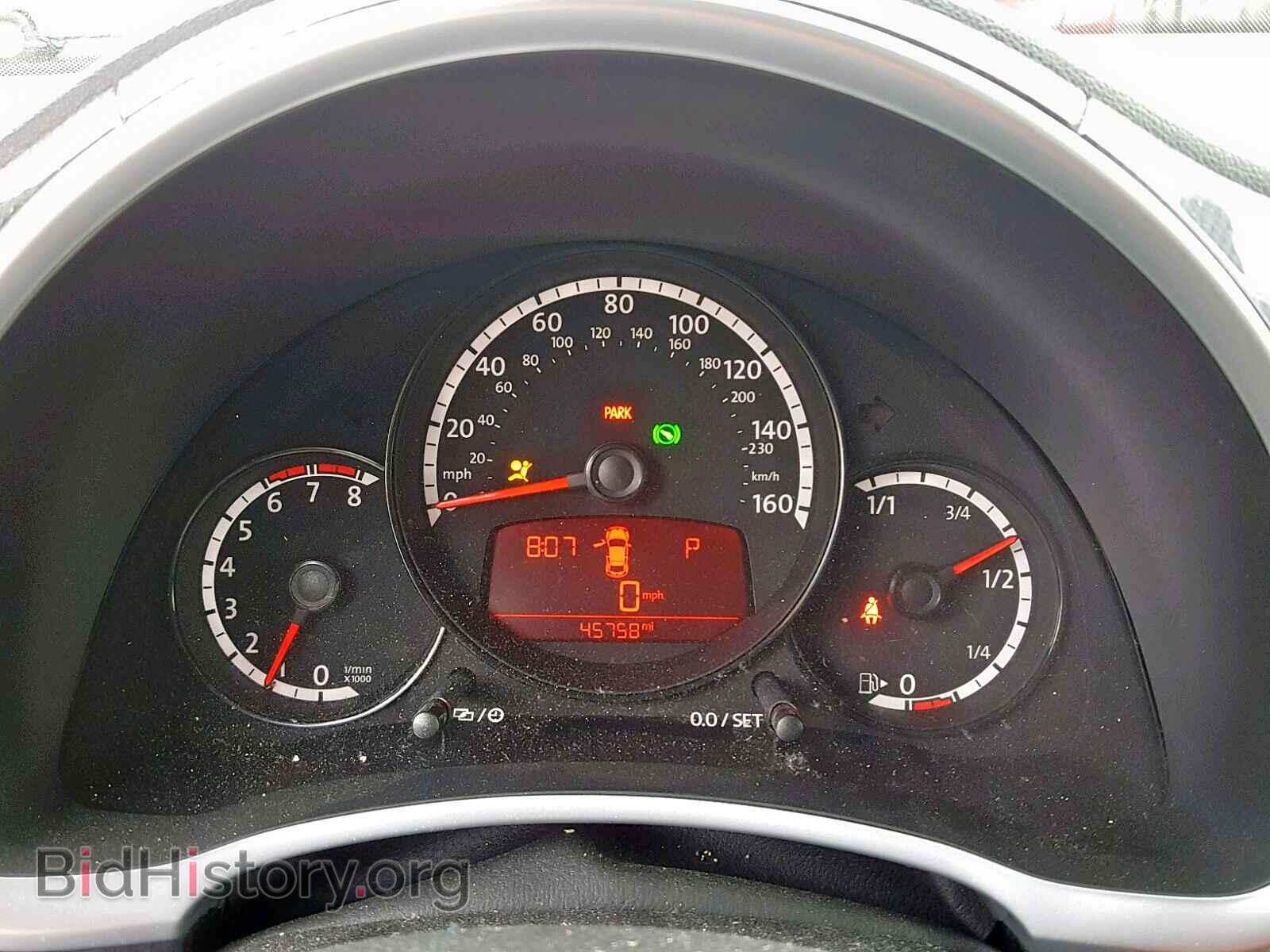 2013 VOLKSWAGEN BEETLE - VIN: 3VWVA7ATXDM647705 - Фото 8