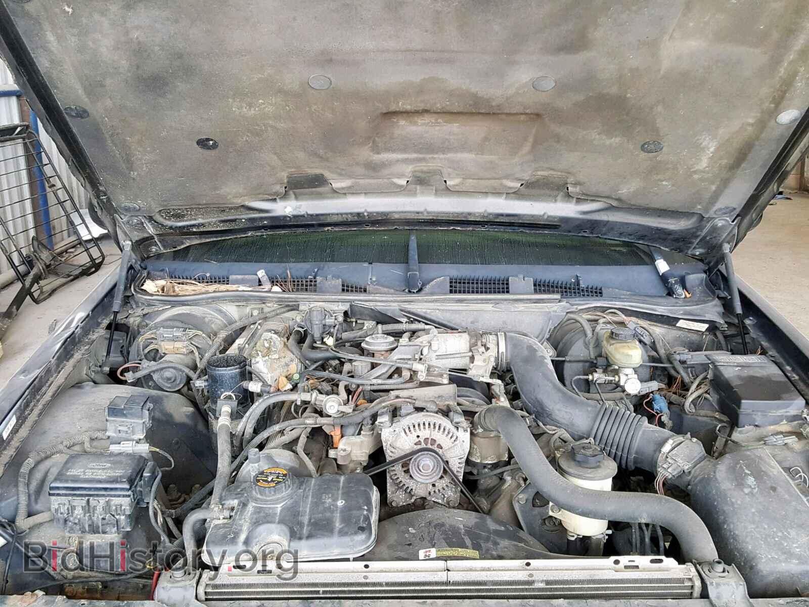 2000 FORD CROWN VIC - VIN: 2FAFP74W7YX129532 - Фото 7