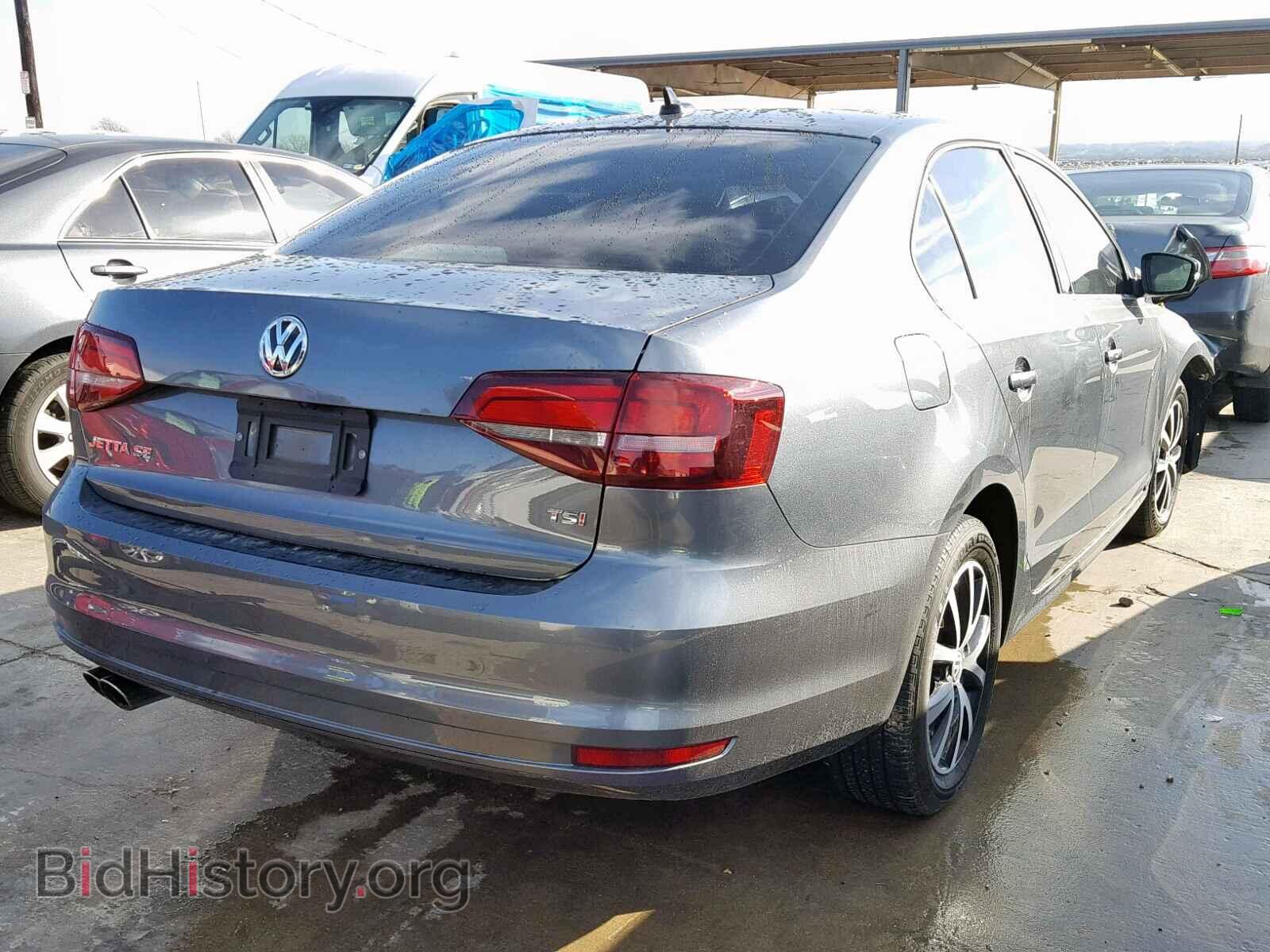 2017 VOLKSWAGEN JETTA - VIN: 3VWDB7AJ0HM415501 - Фото 4