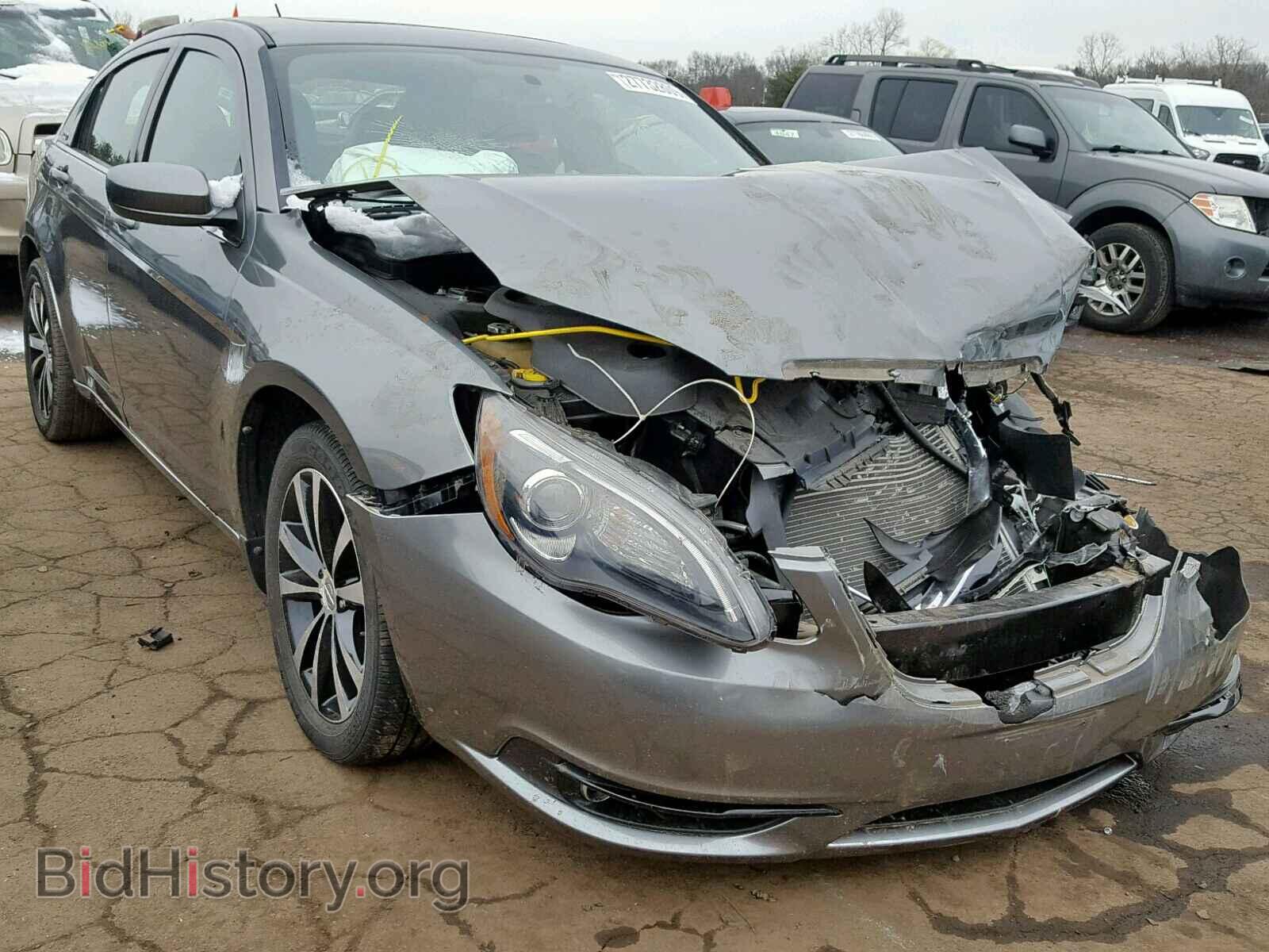 Фотография  - CHRYSLER 200 2012