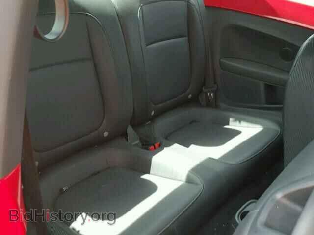 2012 VOLKSWAGEN BEETLE - VIN: 3VWJP7AT0CM661043 - Фото 6