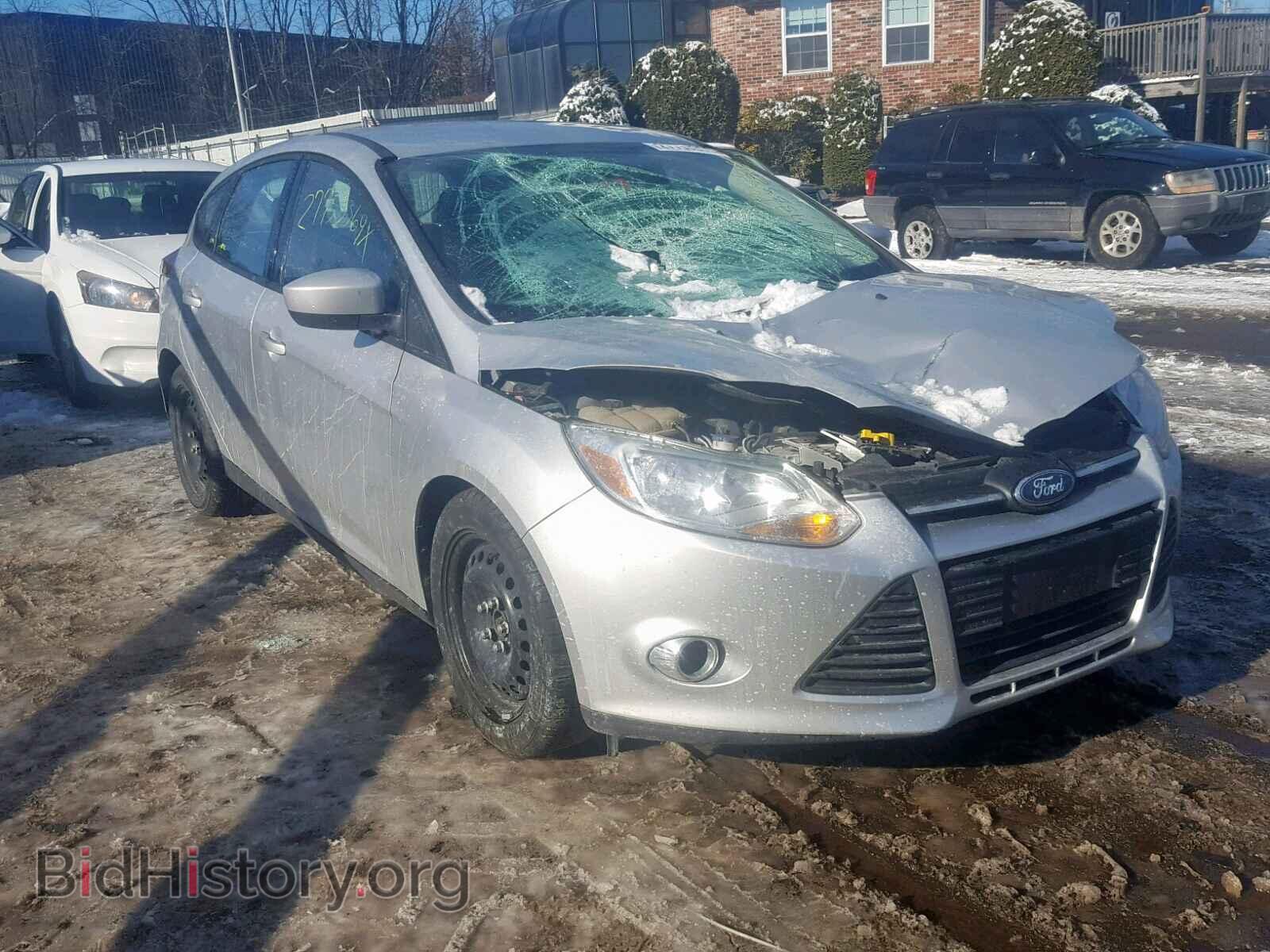Photo 1FAHP3K24CL284823 - FORD FOCUS SE 2012