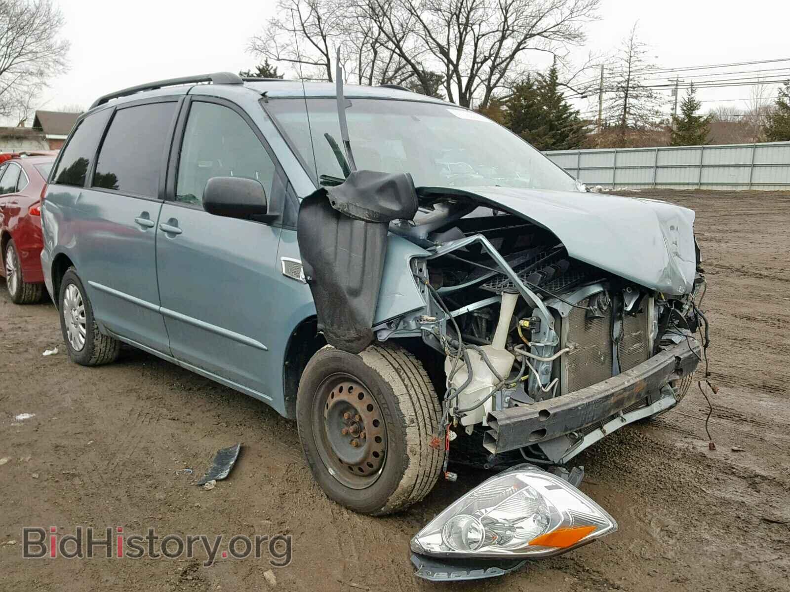 Фотография  - TOYOTA SIENNA CE 2005