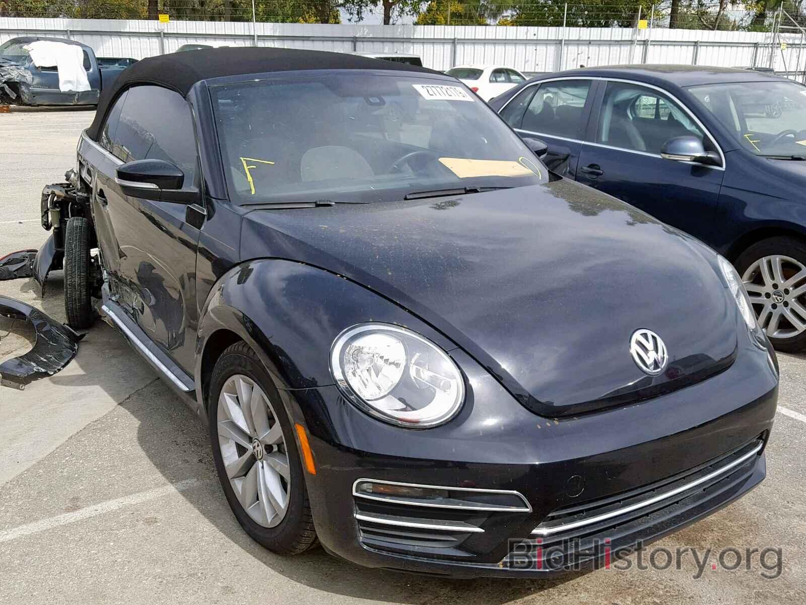 Photo 3VW517AT8HM809465 - VOLKSWAGEN BEETLE 2017