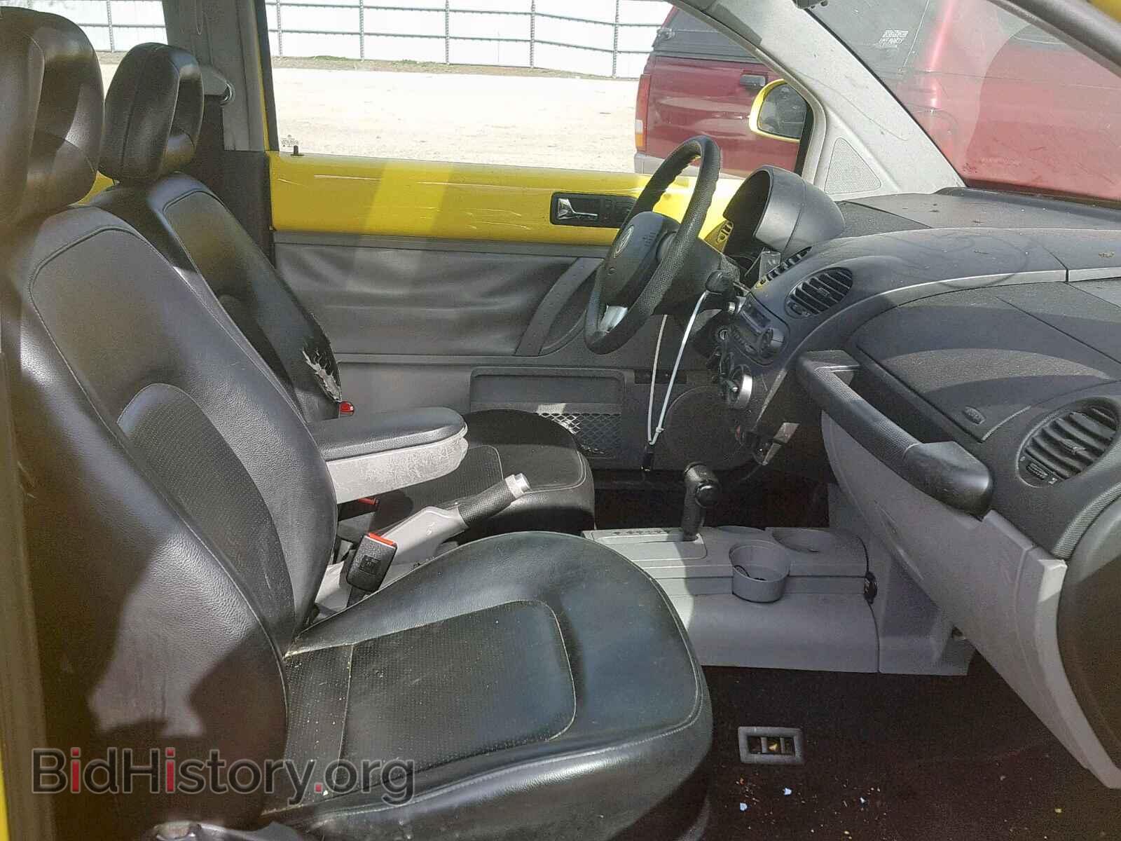 2000 VOLKSWAGEN BEETLE - VIN: 3VWCC21C8YM424315 - Фото 5
