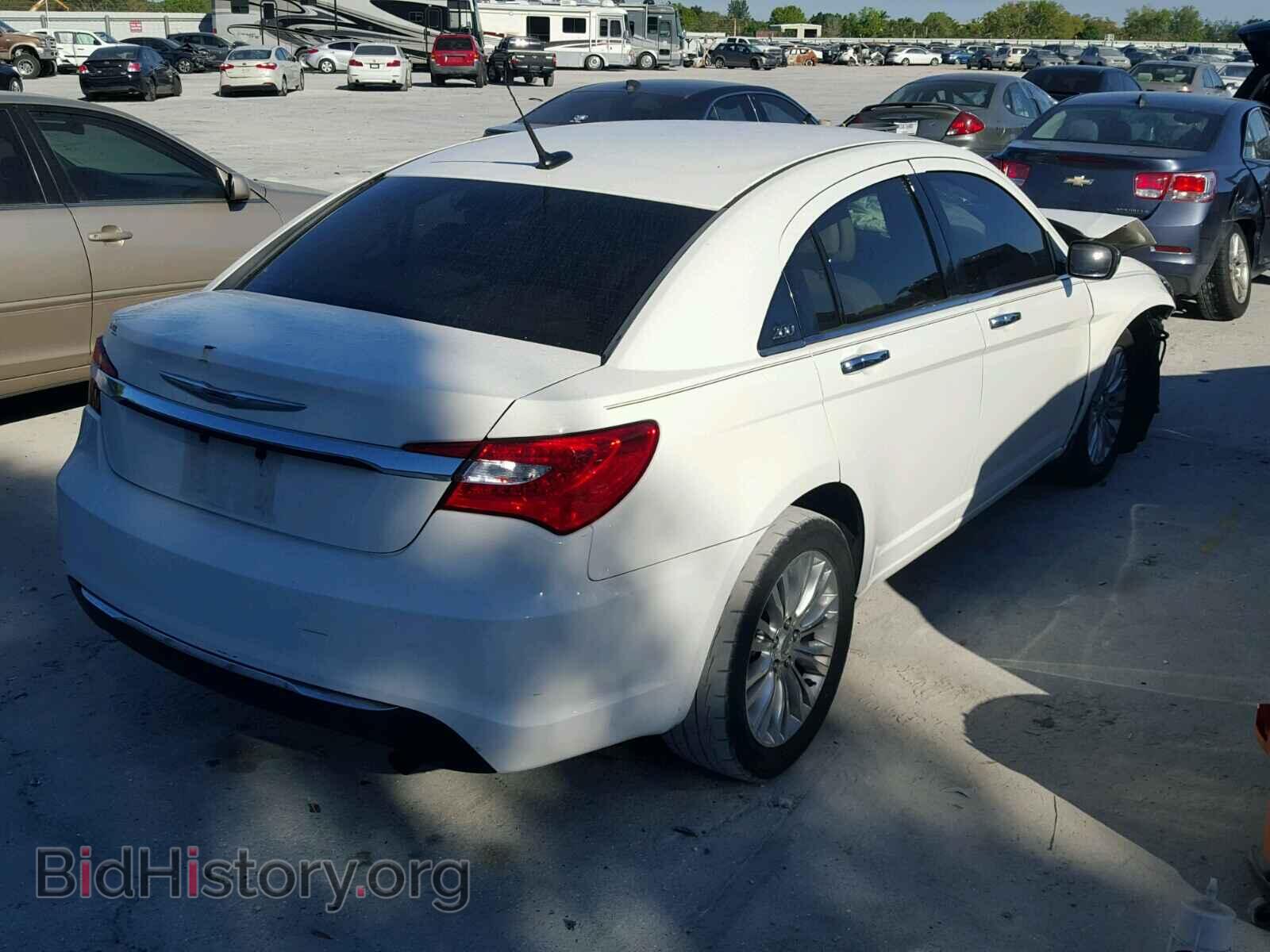 2011 CHRYSLER 200 - VIN: 1C3BC2FB7BN500848 - Фото 4