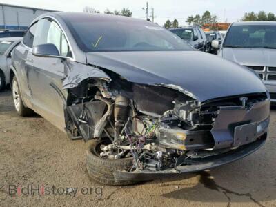2017 Tesla MODEL X, серый — VIN 5YJXCAE21HF049002, Copart