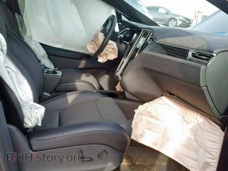 2017 Tesla MODEL X (VIN 5YJXCAE21HF049002) — фото 5 из 10