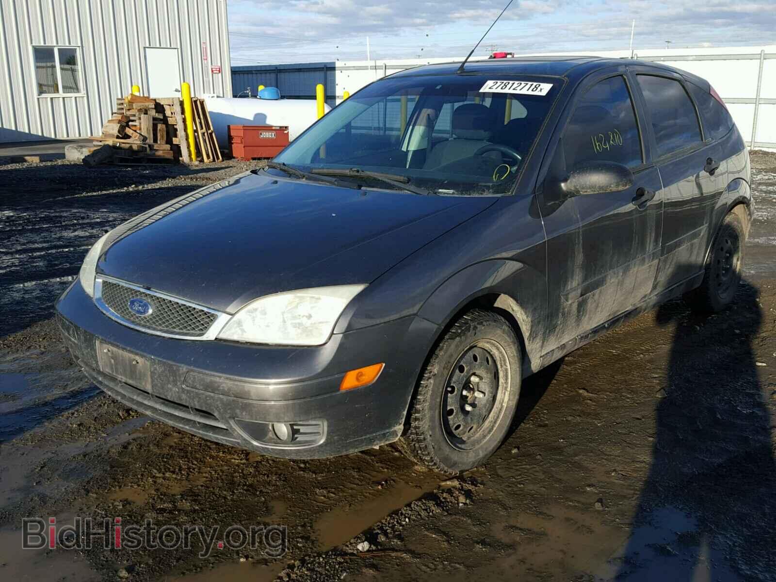 2005 FORD FOCUS - VIN: 3FAHP37N15R130075 - Фото 2