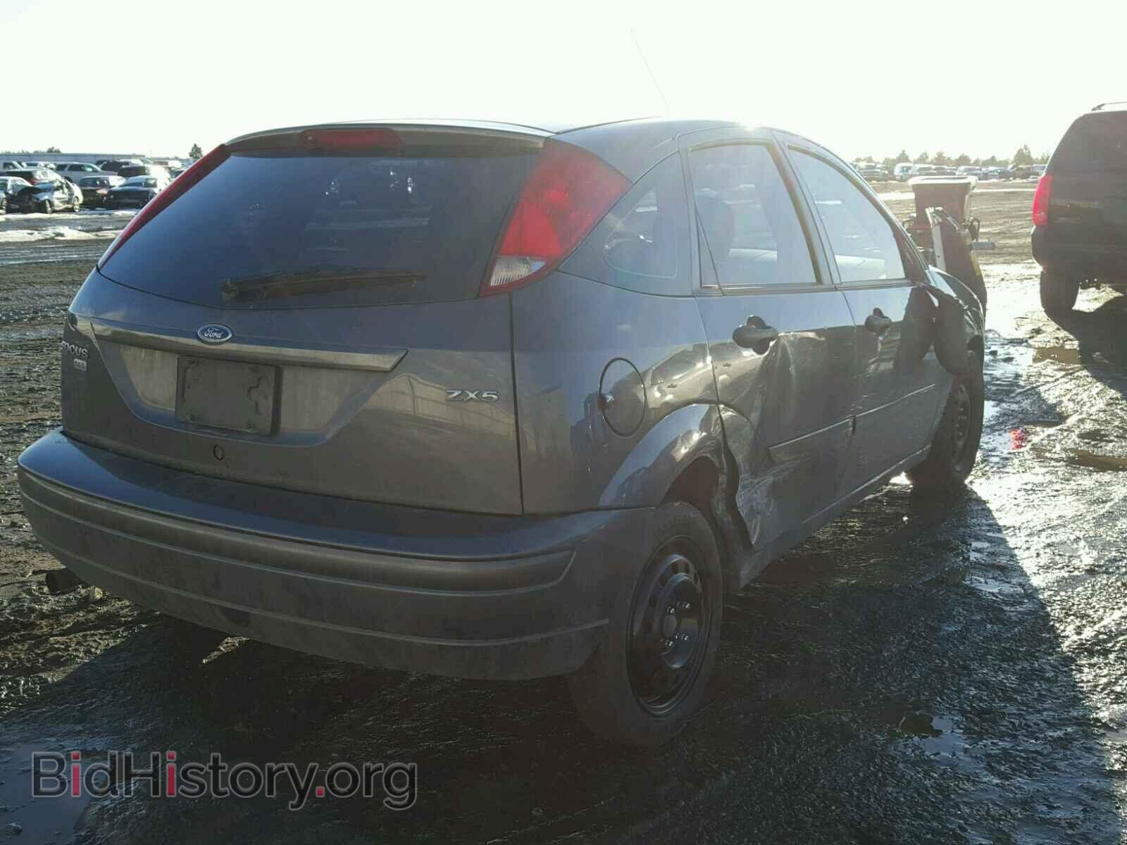 2005 FORD FOCUS - VIN: 3FAHP37N15R130075 - Фото 4