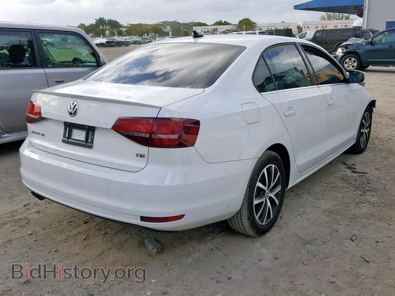2017 VOLKSWAGEN JETTA - VIN: 3VWDB7AJXHM217038 - Фото 4