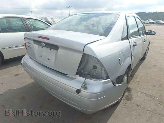 2007 FORD FOCUS - VIN: 1FAFP34N57W285482 - Photo 4