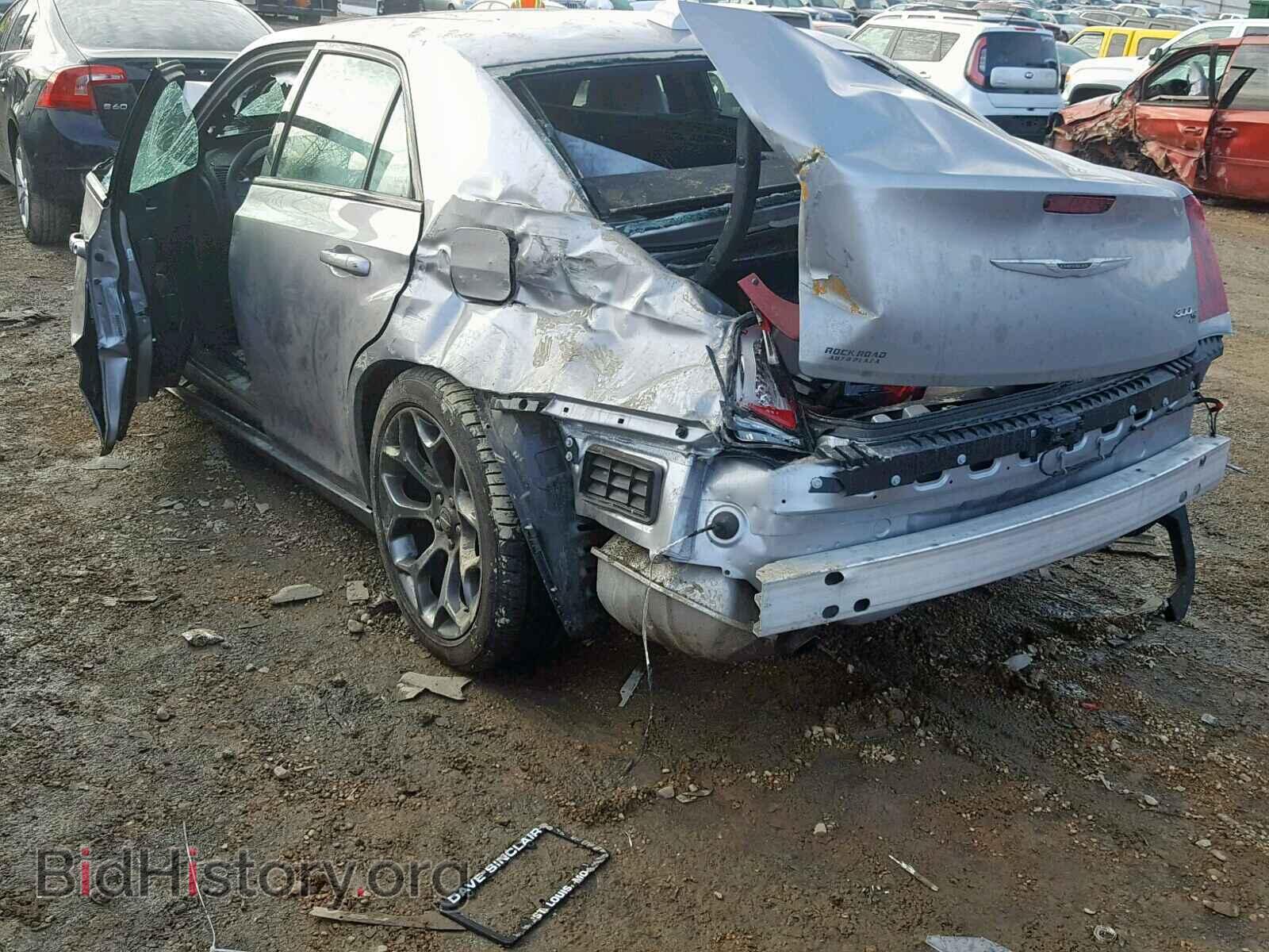 2018 CHRYSLER 300 - VIN: 2C3CCABG1JH243435 - Фото 3