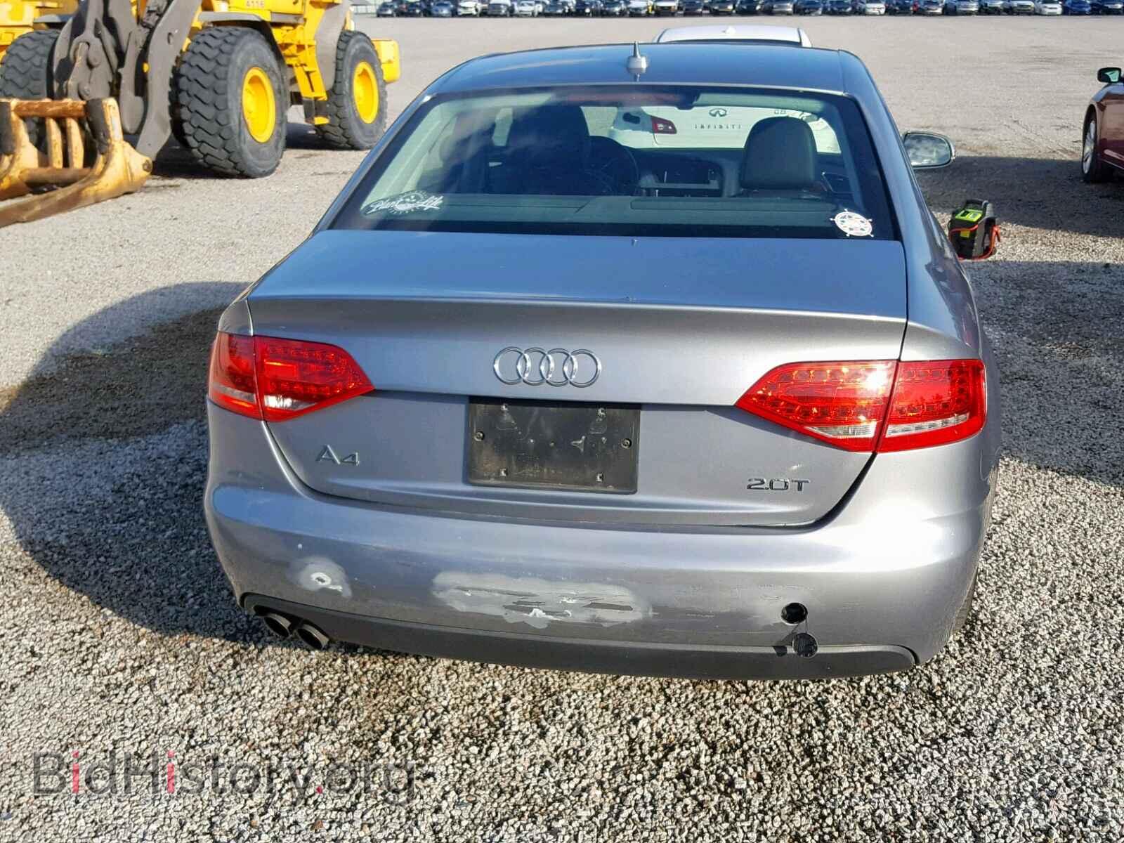 2011 AUDI A4 - VIN: WAUEFAFL8BN031141 - Фото 9