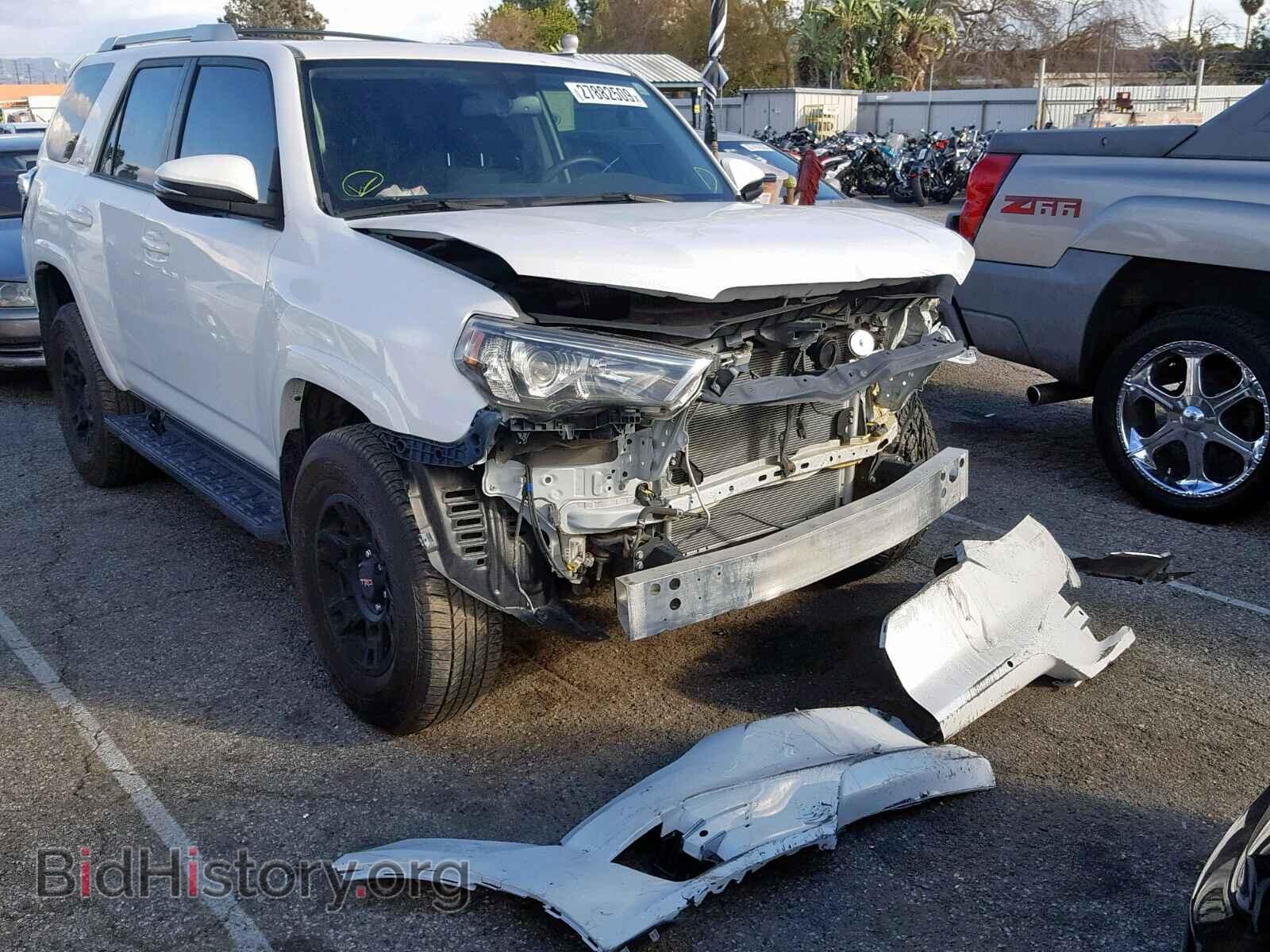 Фотография  - TOYOTA 4RUNNER SR 2016