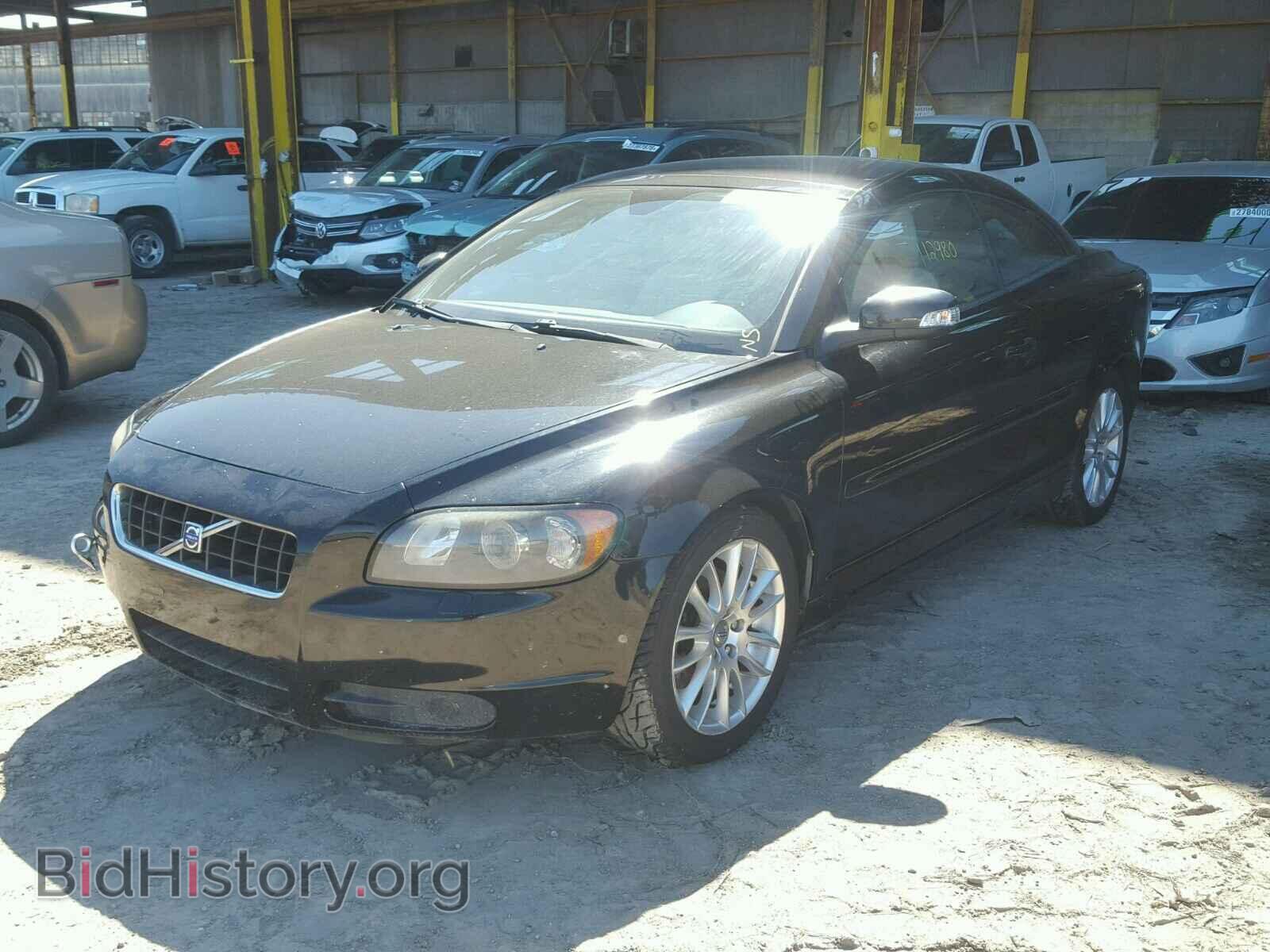 2008 VOLVO C70 - VIN: YV1MC67258J048452 - Фото 2