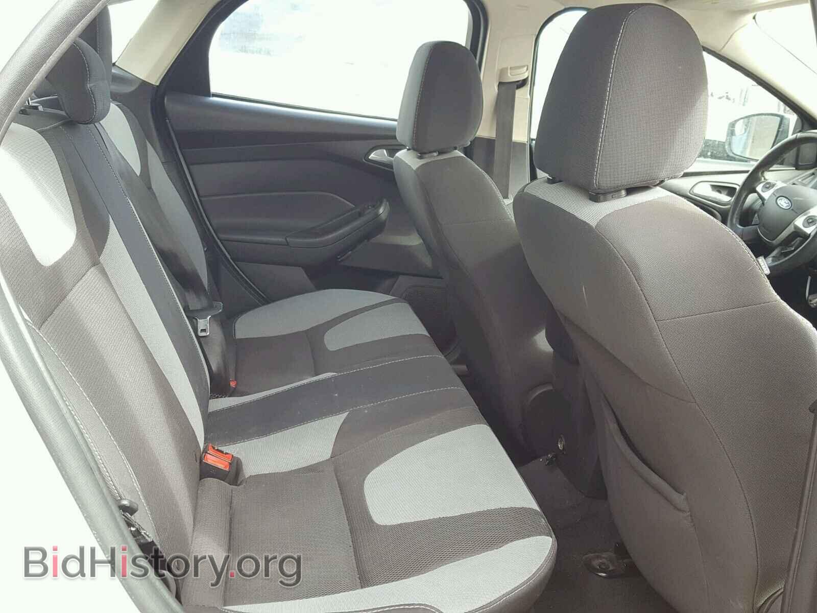 2012 Ford FOCUS (VIN 1FAHP3F21CL400280) — photo 6 of 10