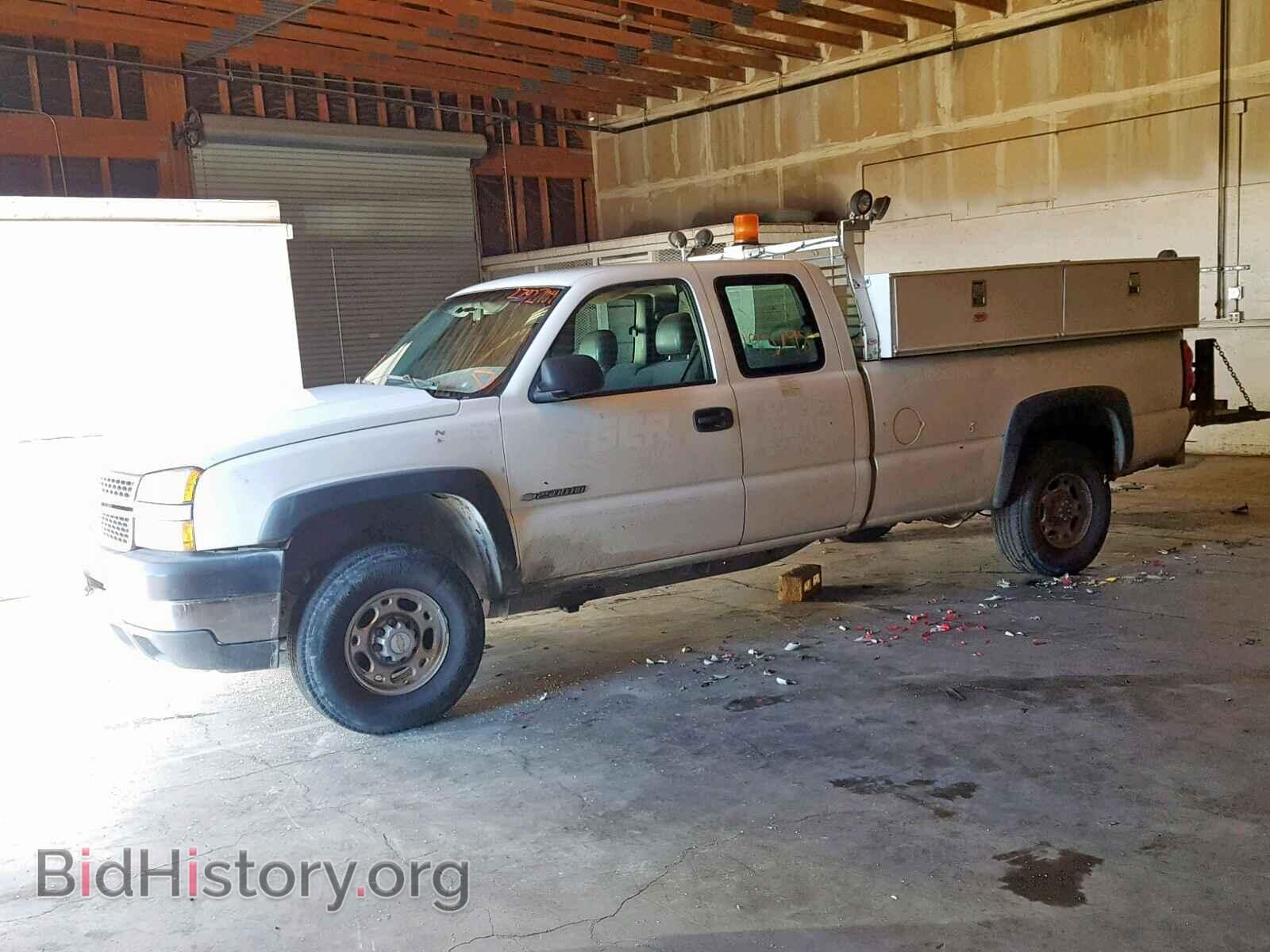2005 CHEVROLET SILVERADO - VIN: 1GCHC29UX5E308332 - Фото 2