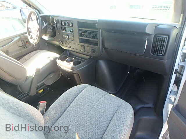 2015 GMC SAVANA - VIN: 1GTW7FCF3F1901794 - Фото 9