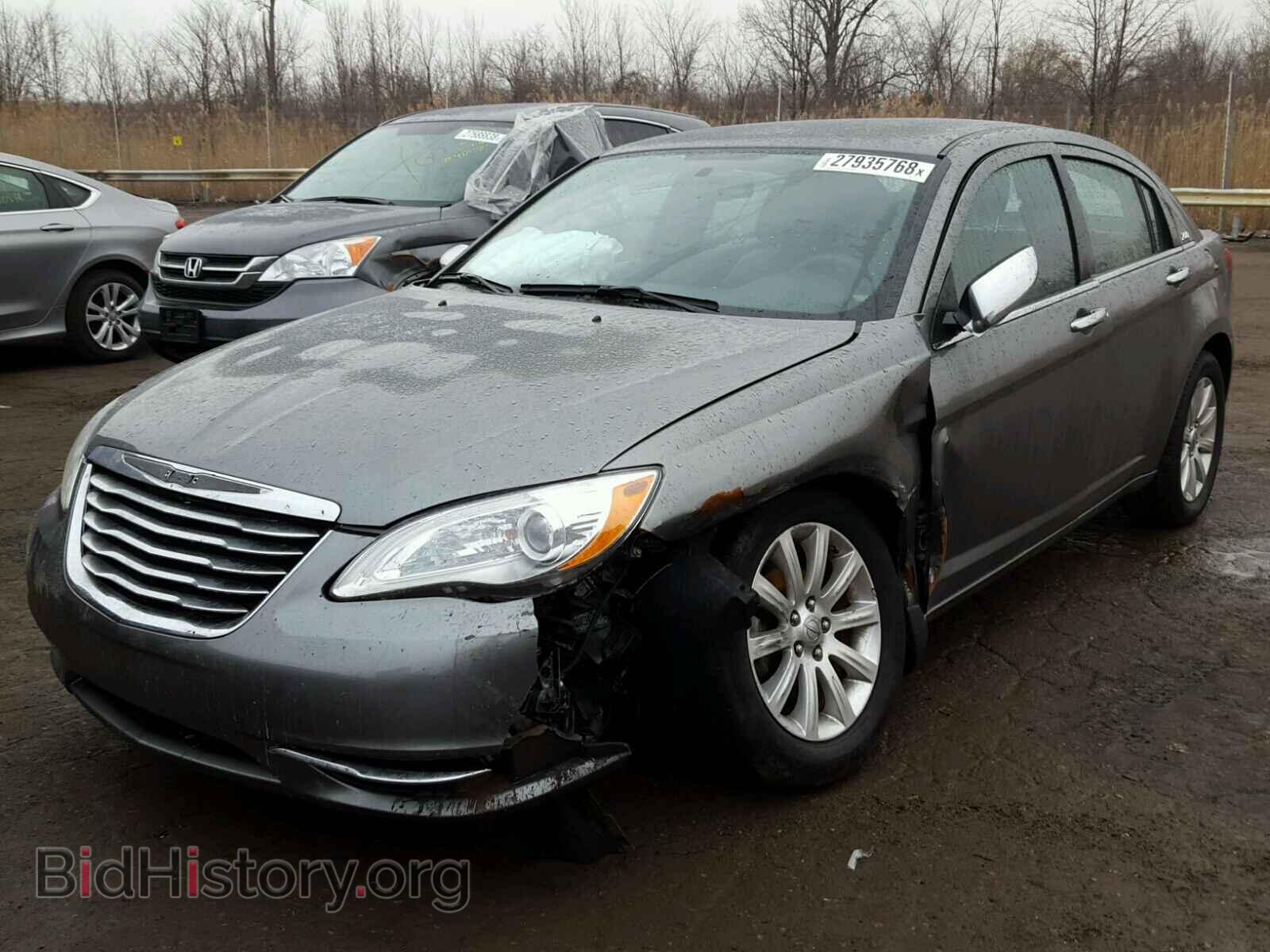 2013 CHRYSLER 200 - VIN: 1C3CCBCGXDN737101 - Фото 2