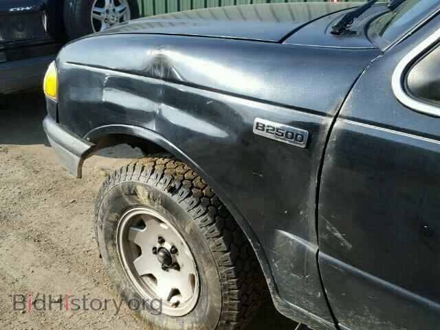 2000 MAZDA B2500 - VIN: 4F4YR16C8YTM26309 - Фото 9