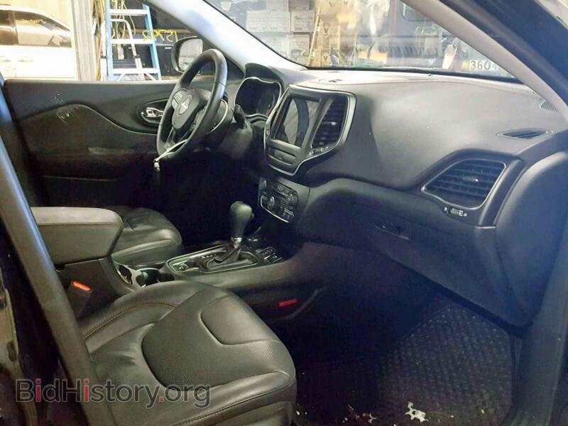 2019 Jeep CHEROKEE (VIN 1C4PJMBX2KD101078) — photo 5 of 10