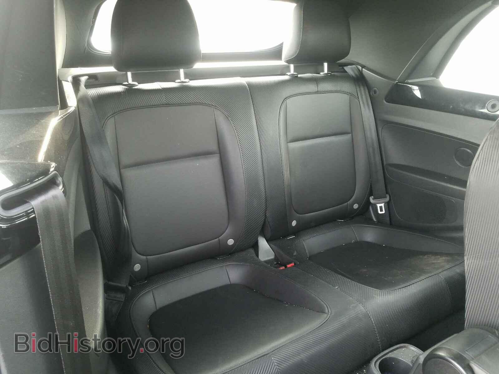 2013 VOLKSWAGEN BEETLE - VIN: 3VW5P7AT7DM802404 - Фото 6