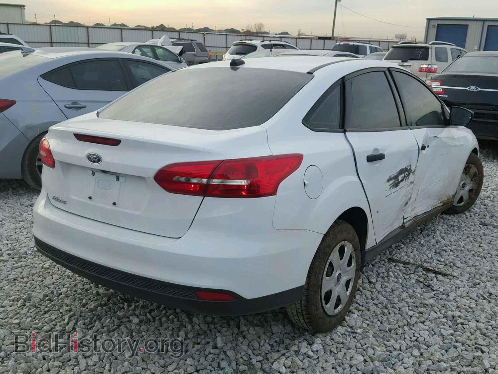2017 FORD FOCUS - VIN: 1FADP3E28HL324256 - Photo 4
