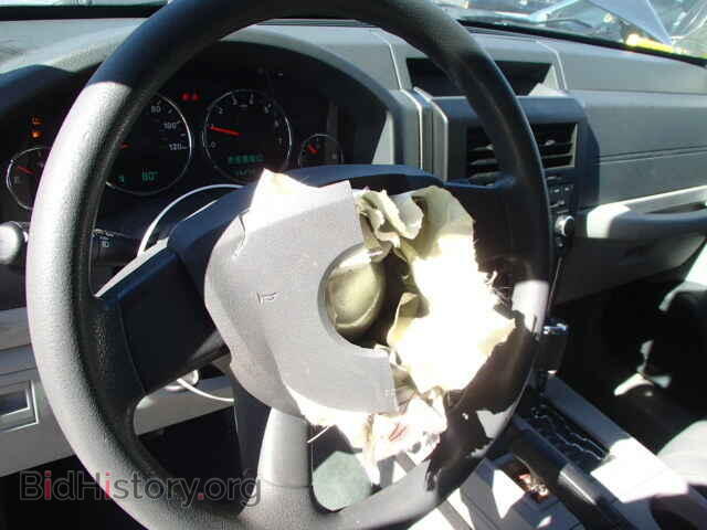 2008 JEEP LIBERTY - VIN: 1J8GN28K58W202061 - Фото 9