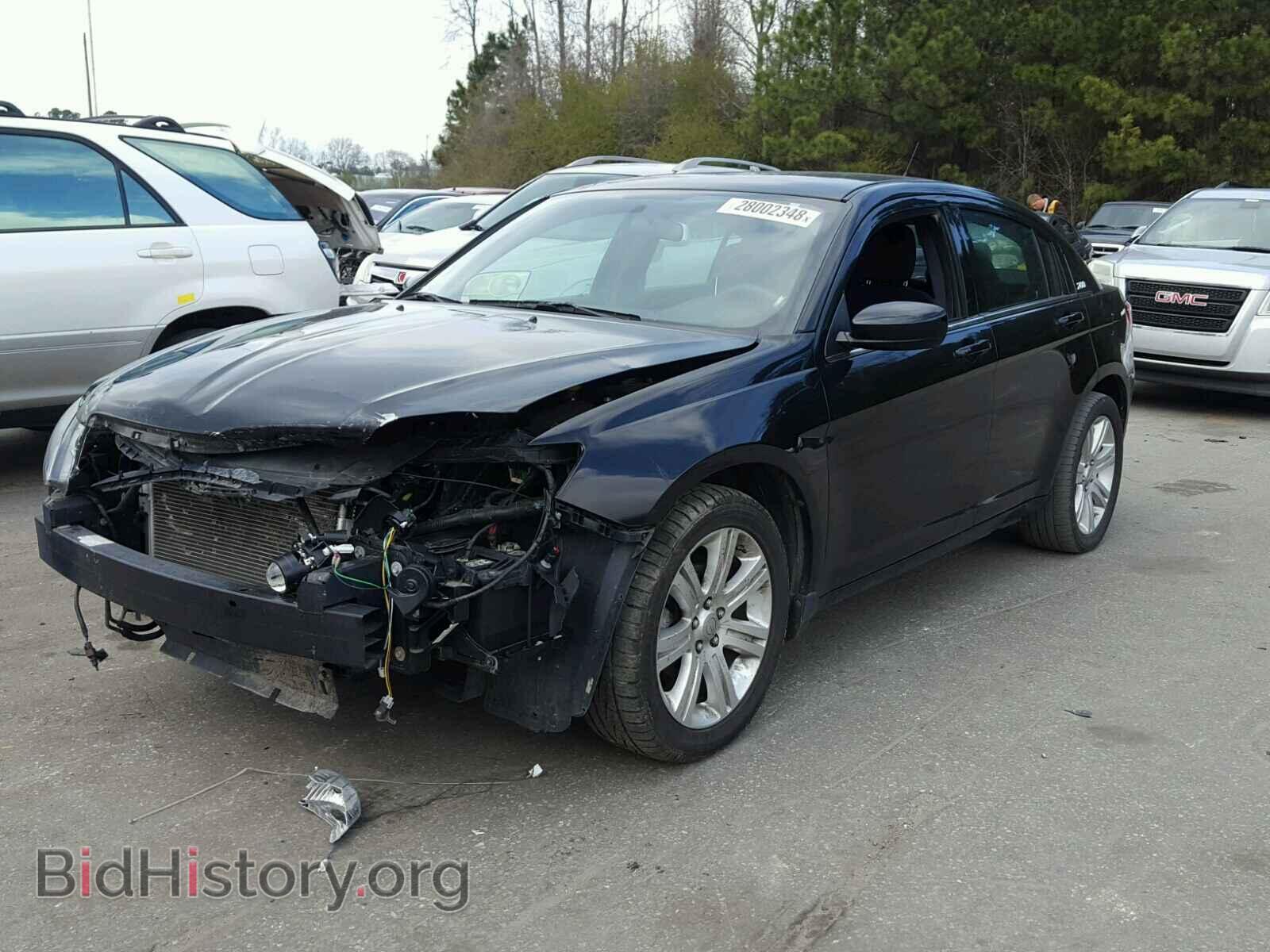 2013 CHRYSLER 200 - VIN: 1C3CCBAB3DN762428 - Photo 2