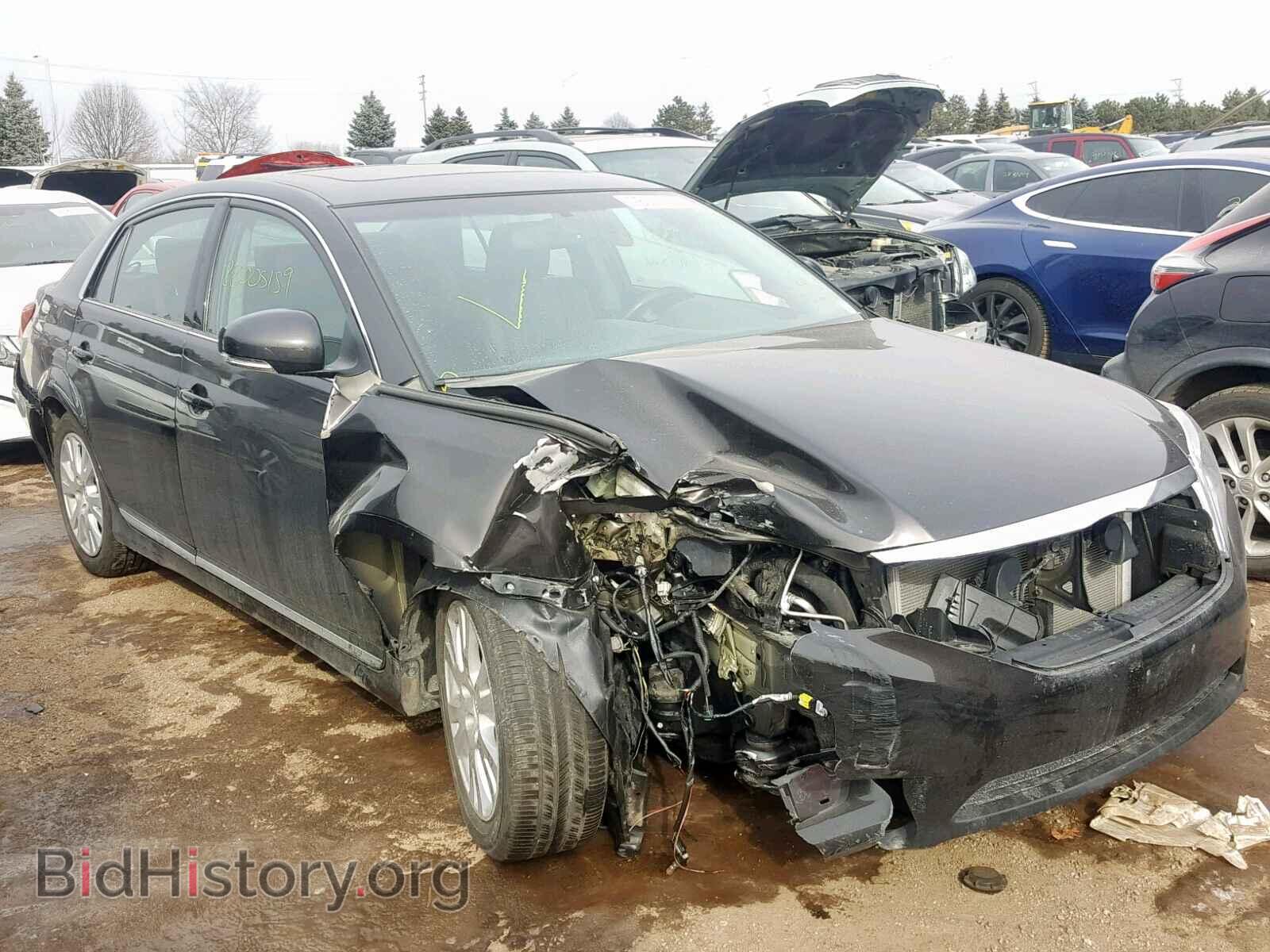 Photo  - TOYOTA AVALON 2012