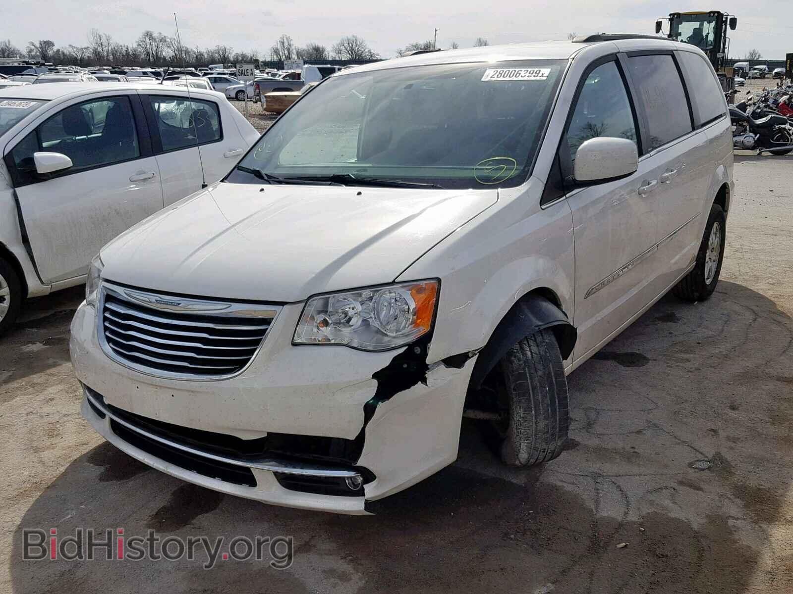 2013 CHRYSLER TOWN & COU - VIN: 2C4RC1BG2DR669705 - Фото 2