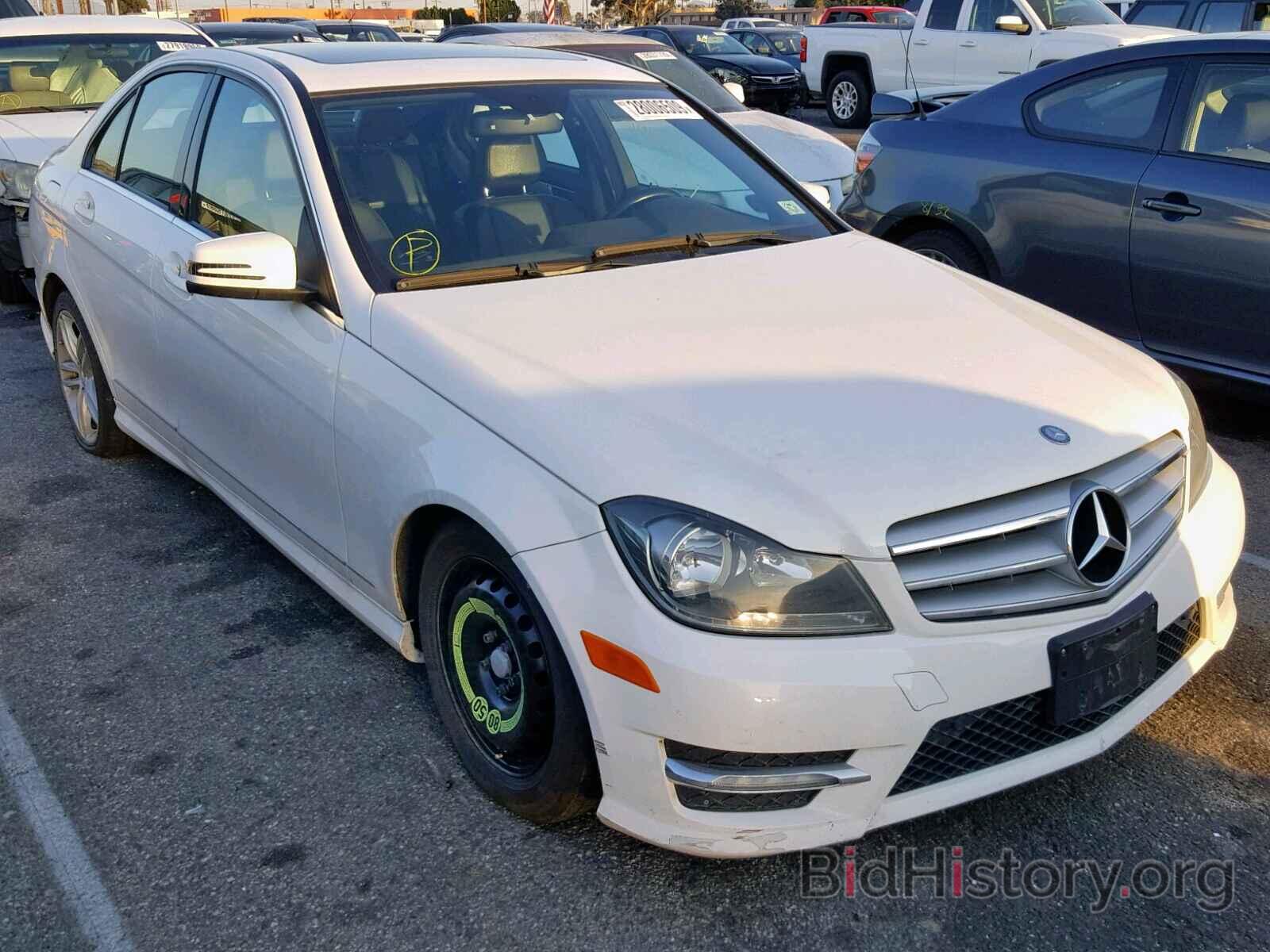 Photo WDDGF4HB7DR256962 - MERCEDES-BENZ C 250 2013