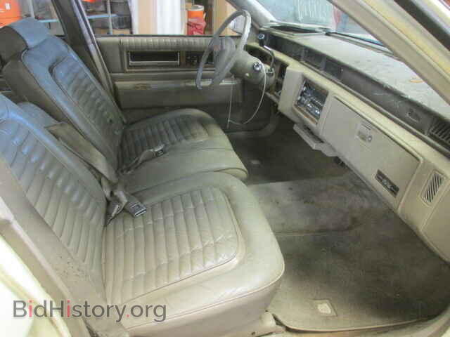 1985 CADILLAC DEVILLE - VIN: 1G6CD6984F4338051 - Photo 5