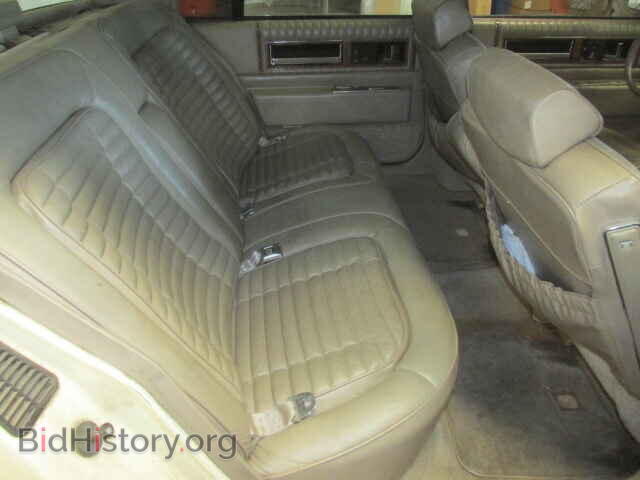 1985 CADILLAC DEVILLE - VIN: 1G6CD6984F4338051 - Photo 6