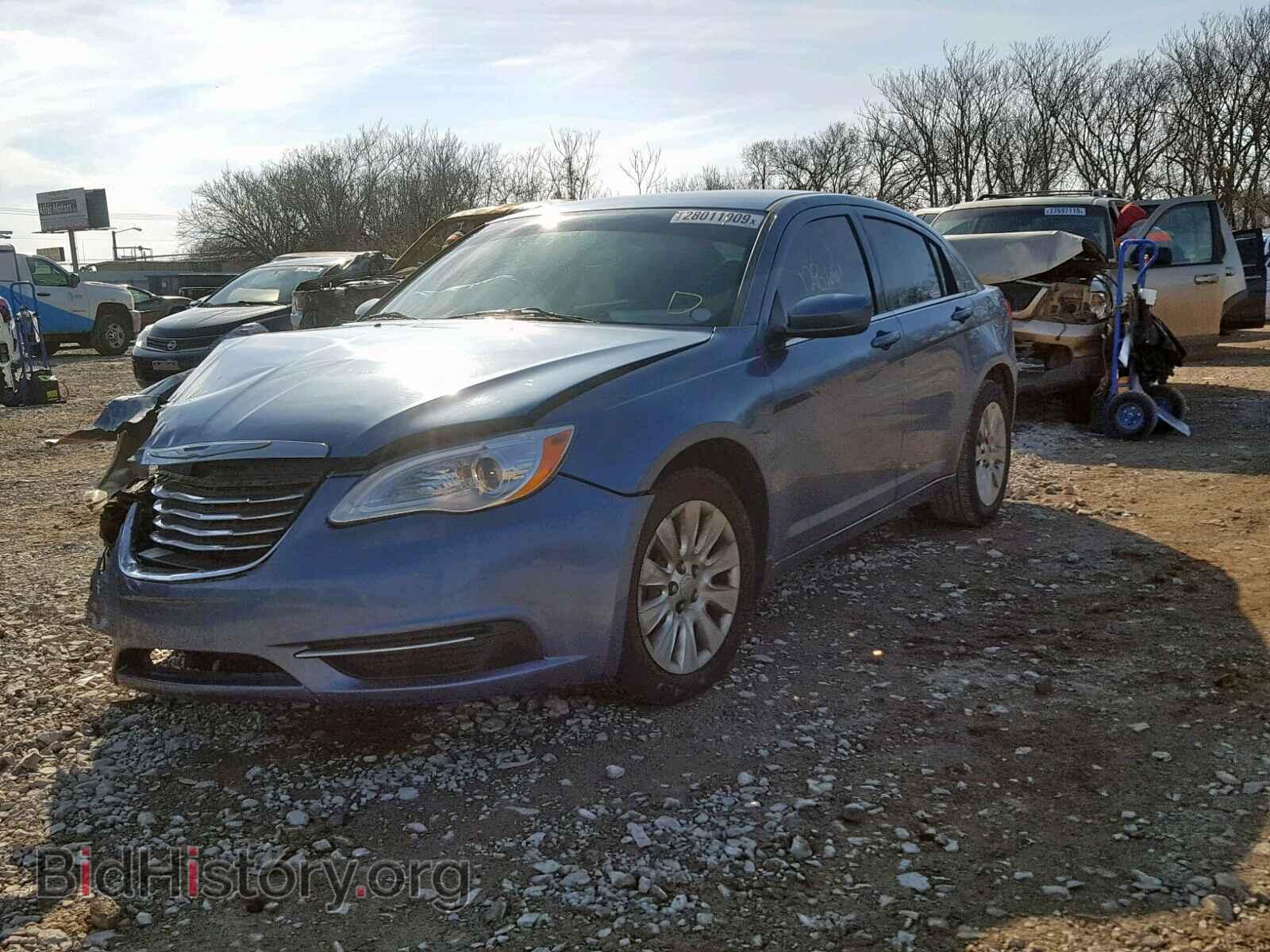 2011 CHRYSLER 200 - VIN: 1C3BC4FB1BN589831 - Фото 2