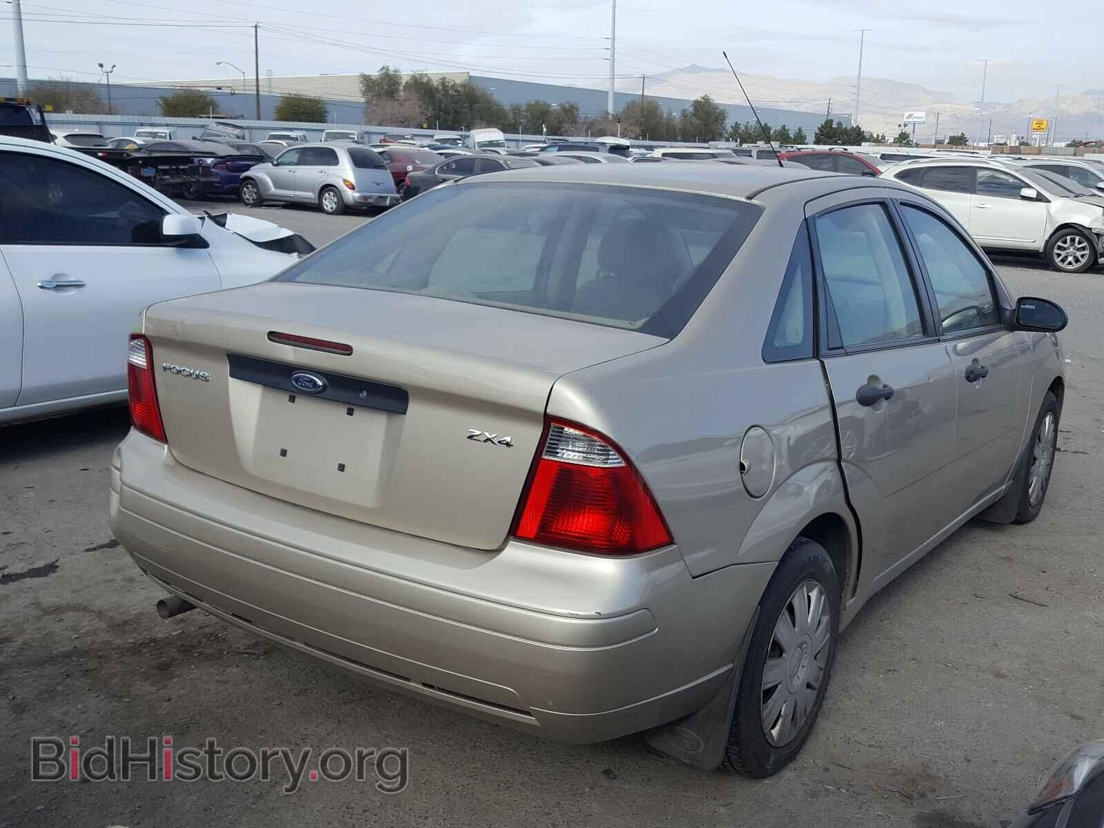 2006 FORD FOCUS - VIN: 1FAFP34N96W111817 - Фото 4