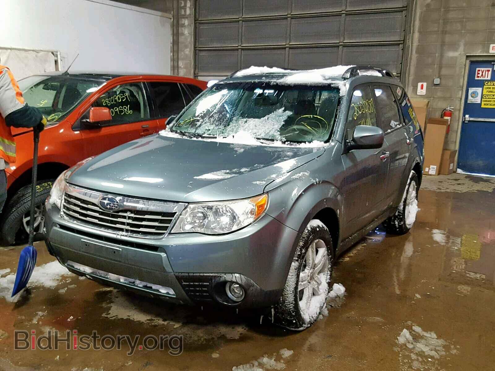 2010 SUBARU FORESTER - VIN: JF2SH6DCXAH732147 - Фото 2