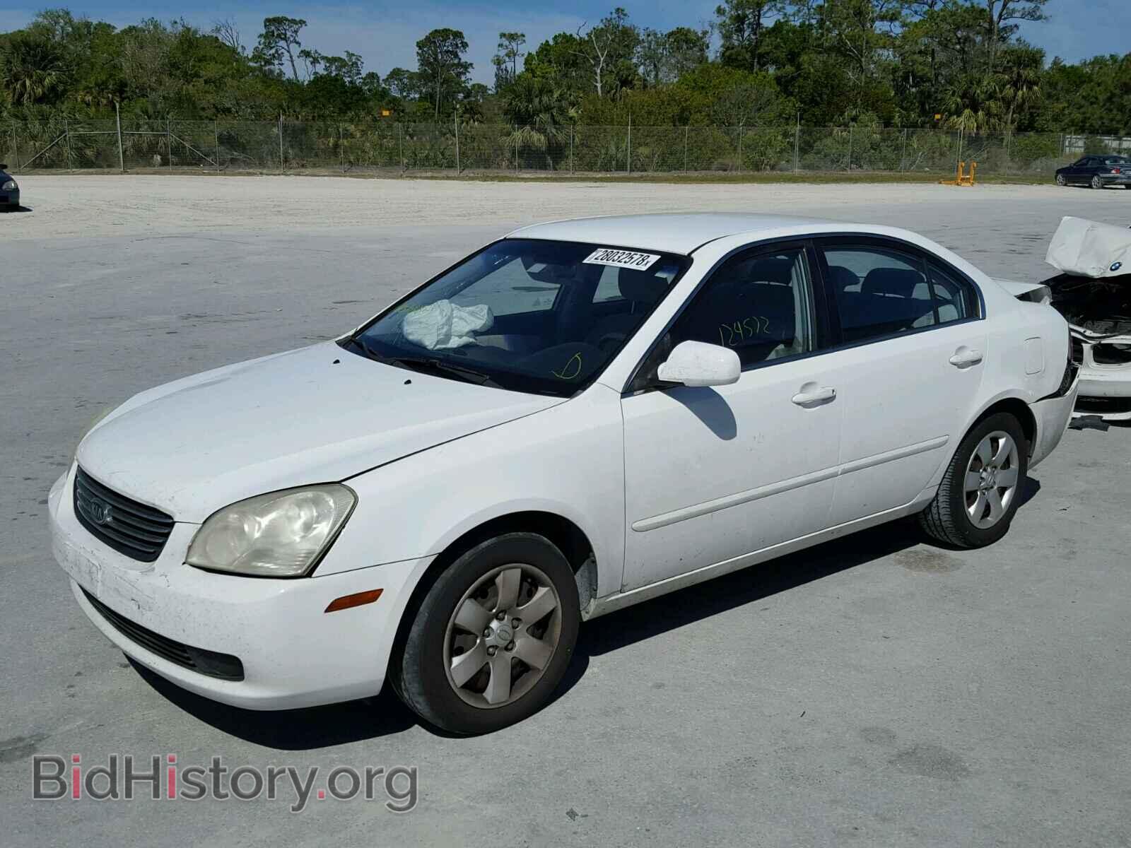 2008 KIA OPTIMA - VIN: KNAGE123885204313 - Фото 2
