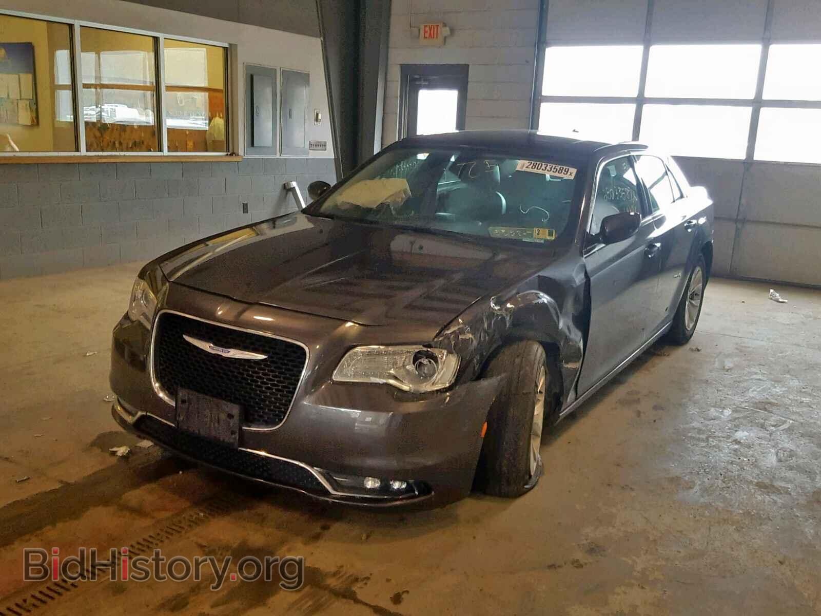 2016 CHRYSLER 300 - VIN: 2C3CCAAGXGH117925 - Фото 2