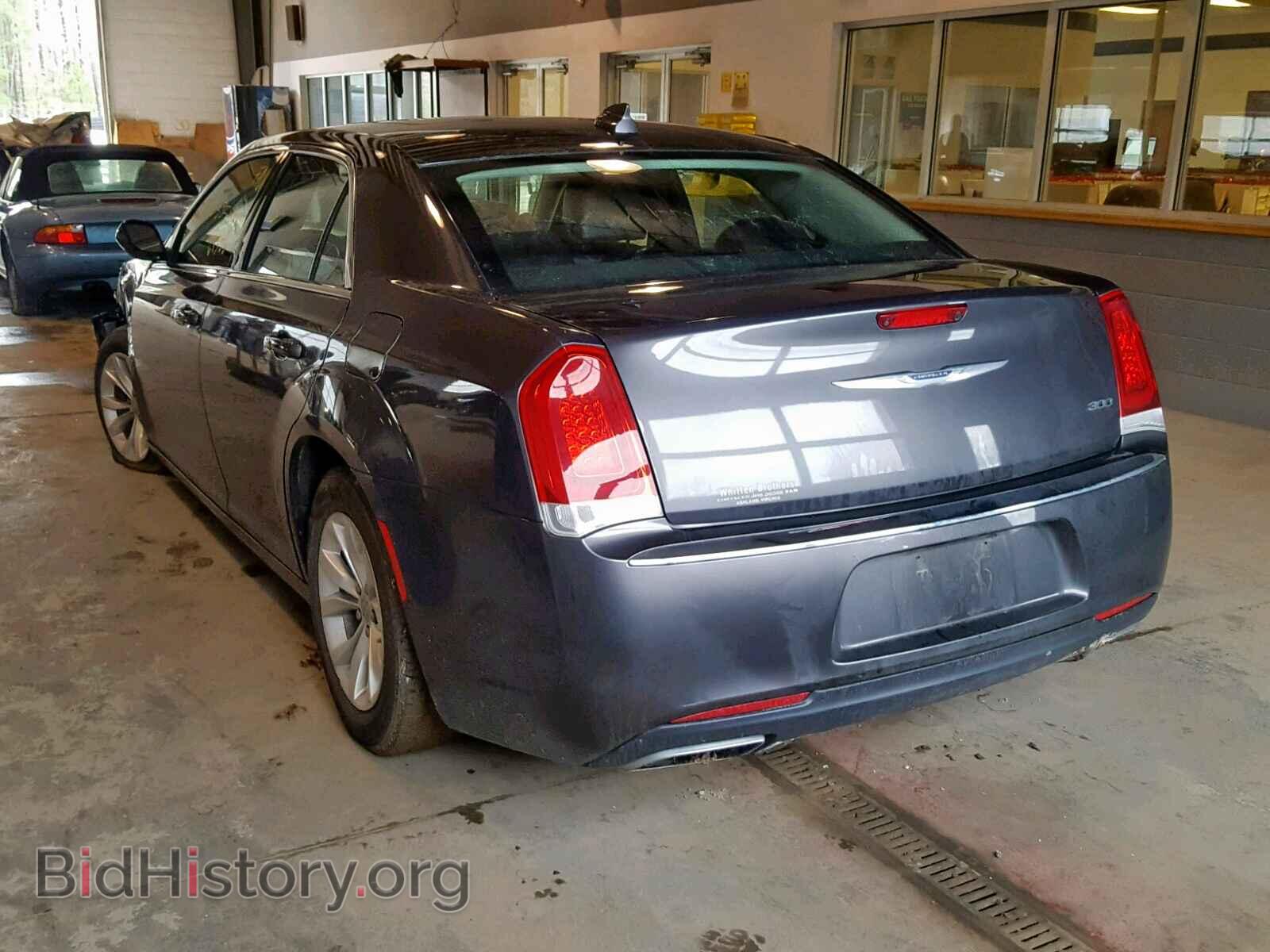 2016 CHRYSLER 300 - VIN: 2C3CCAAGXGH117925 - Фото 3