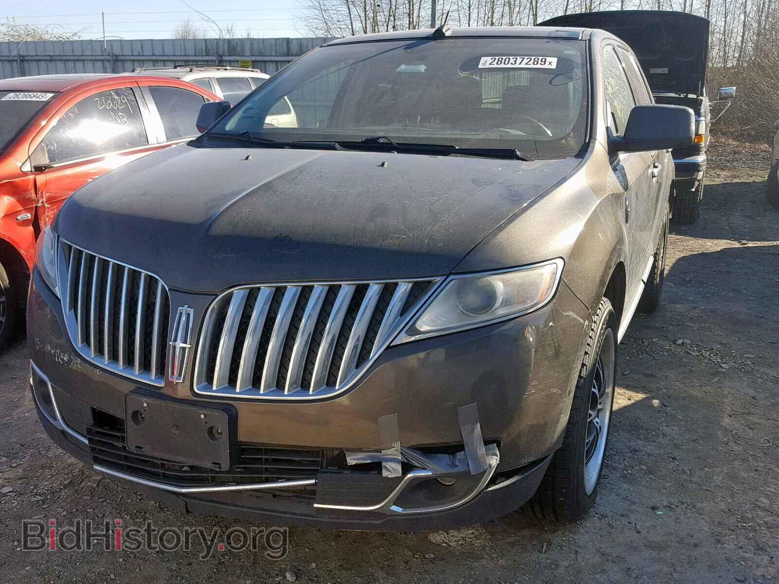 2011 LINCOLN MKX - VIN: 2LMDJ8JK9BBJ16778 - Фото 2