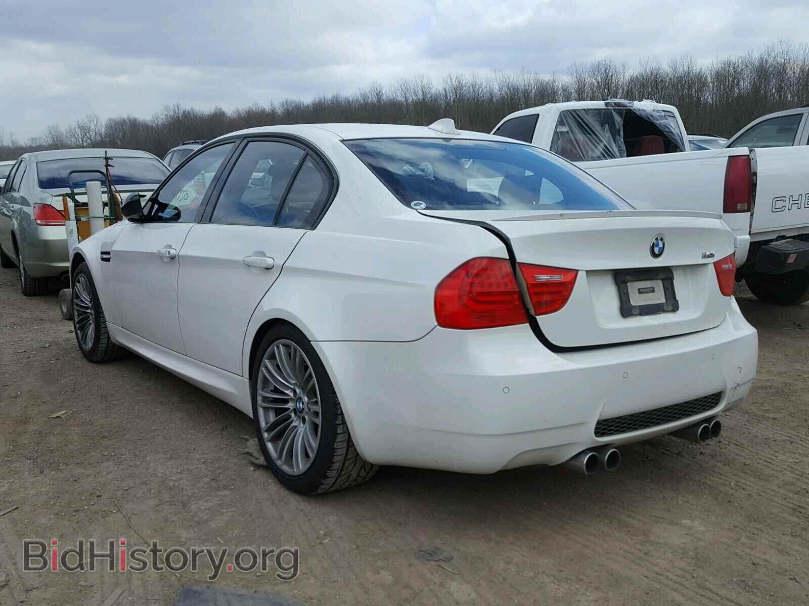 2011 BMW M3 - VIN: WBSPM9C51BE698664 - Фото 3