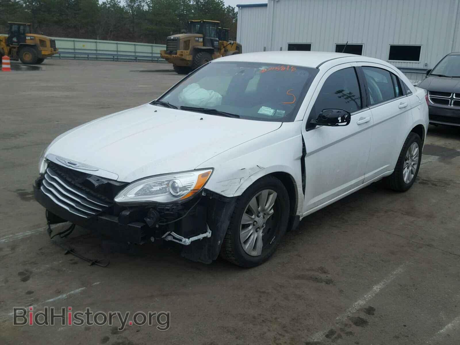 2014 CHRYSLER 200 - VIN: 1C3CCBAB1EN213926 - Фото 2